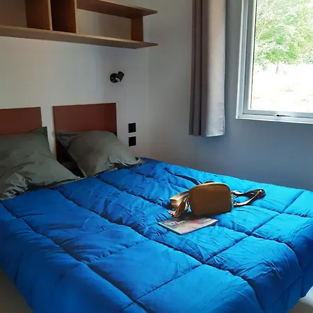 Les De L'aubertiere * La Chapelle-Saint-Etienne